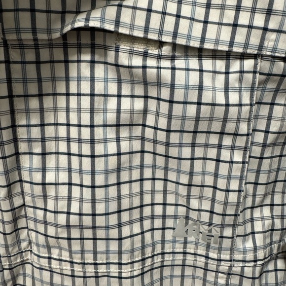 REI Vented Fly Fishing Hiking Long Sleeve Button‎ Down Shirt - Mens medium - Picture 4 of 9